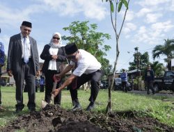Wakil Ketua DPRD Bulukumba Hadiri Harkitnas ke-118, Dirangkaikan Penanaman Pohon