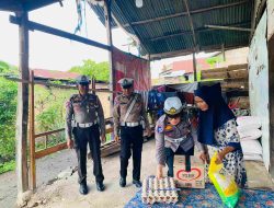 SatLantas Polres Bulukumba Salurkan Sembako kepada Warga Kurang Mampu