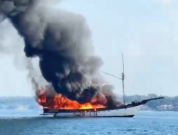 Kapal KLM Mutiara Prasana Nusantara Ludes Terbakar di perairan Tanah Lemo