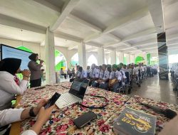 Polwan Polres Bulukumba Edukasi Pelajar Lewat Police Go to School