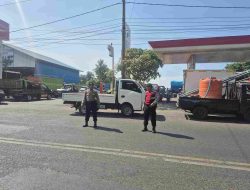 Polisi Siaga di SPBU Cegah Kemacetan